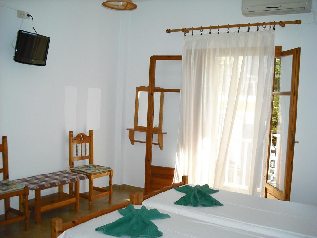Anastasis Rental Rooms Skiathos Town Phòng bức ảnh